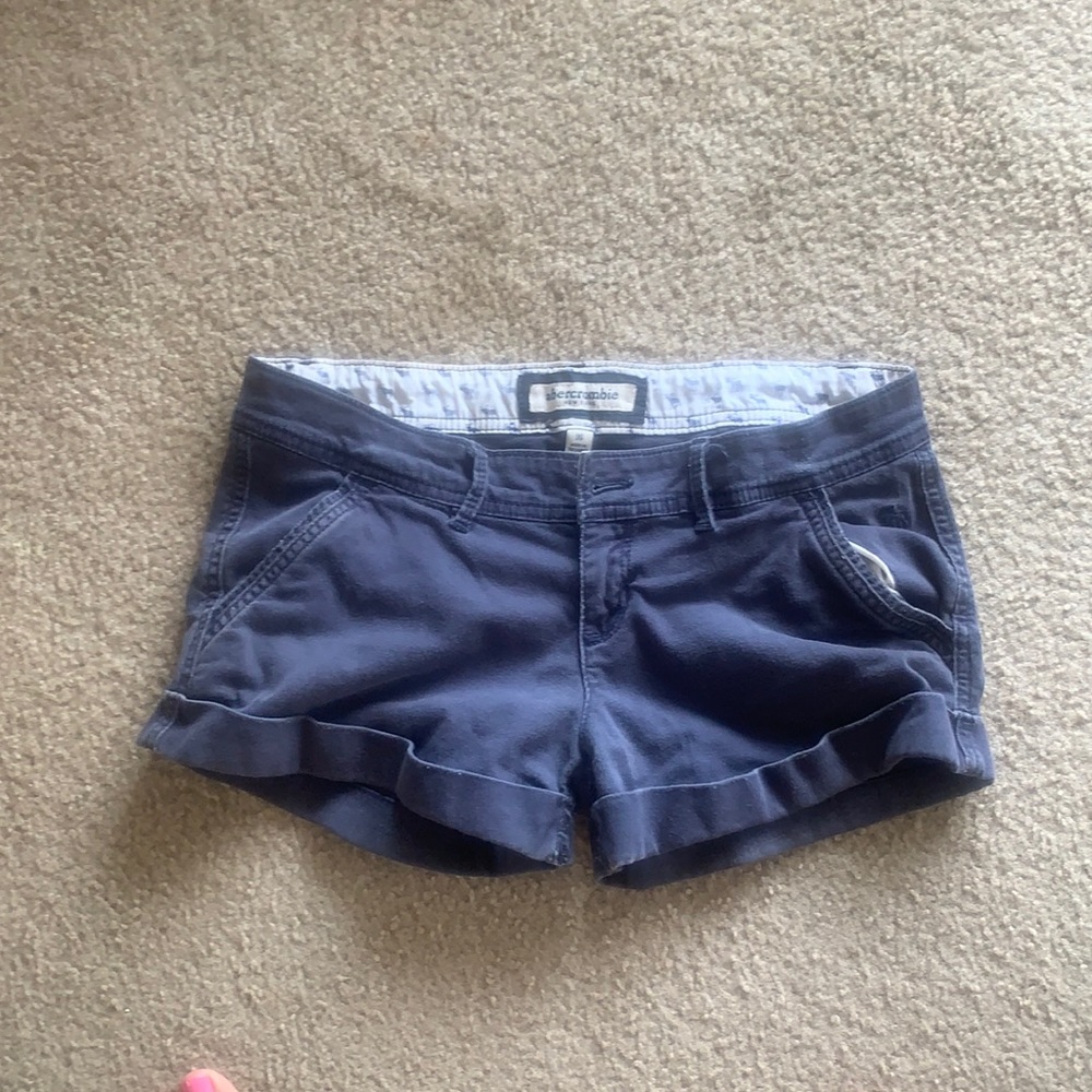 Vintage Abercrombie low rise cargo shorts